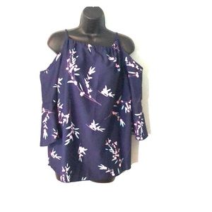 Last chance! Floral cold shoulder top